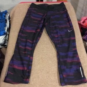 Nike dry fit capris size XS